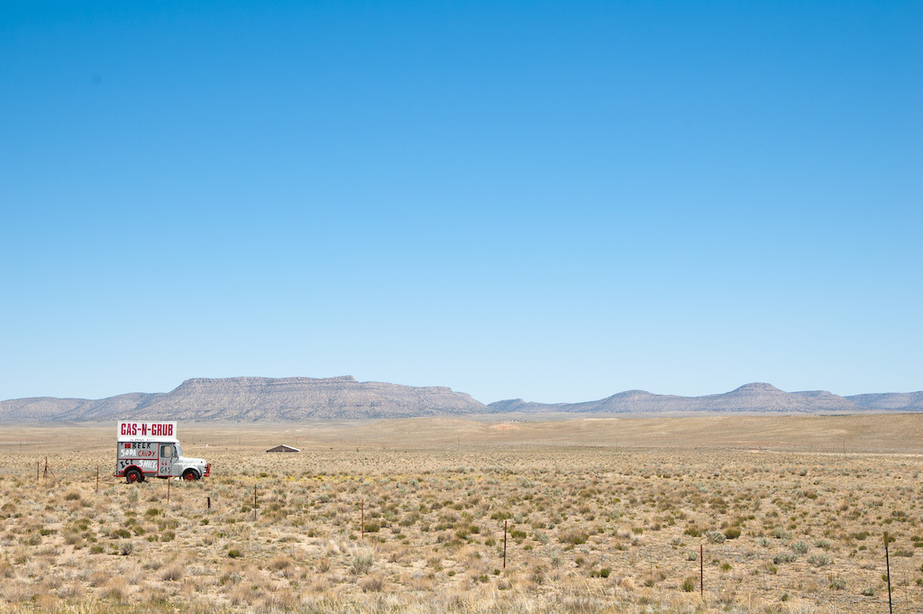 Auto op de Amerikaanse prairie